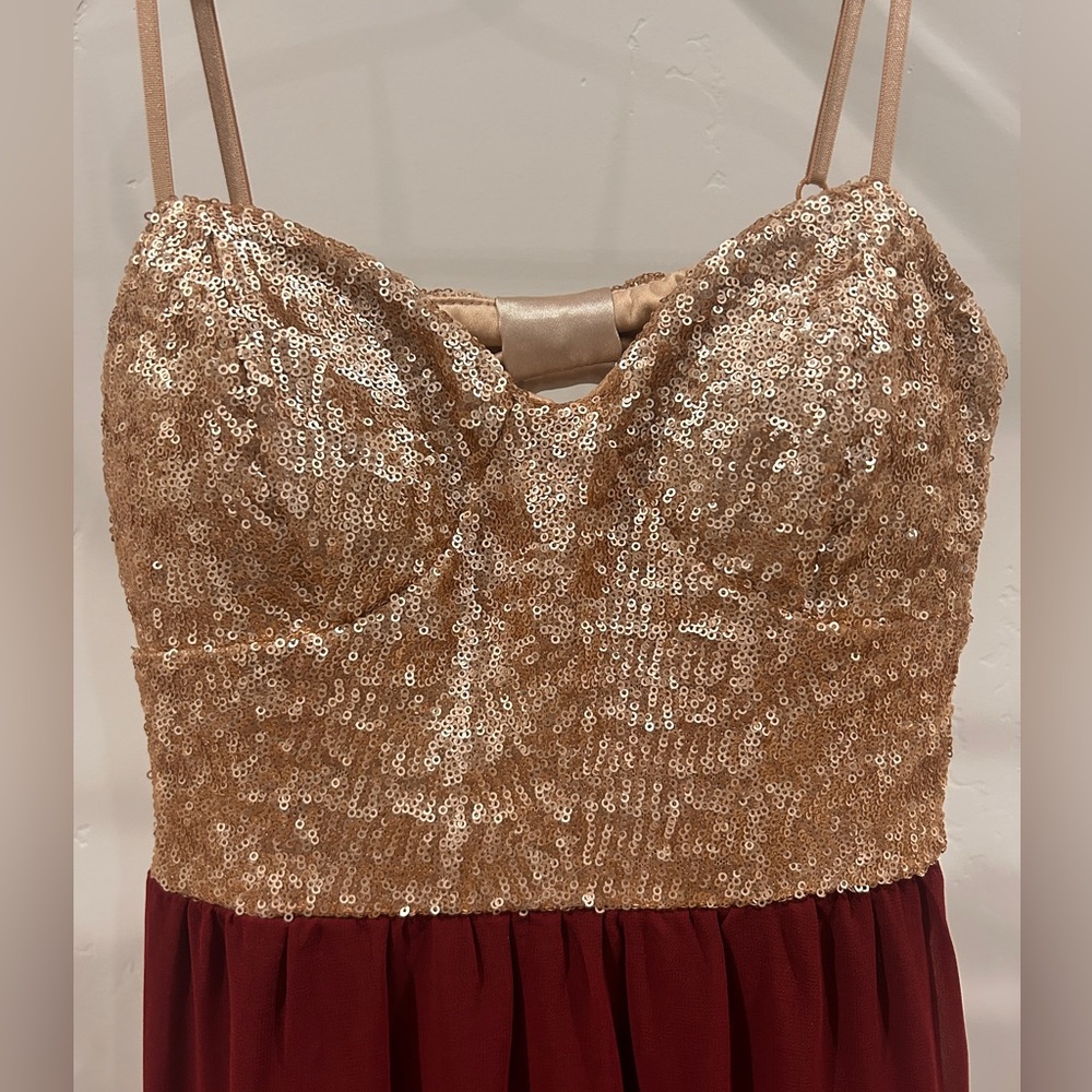 Windsor Gold and Burgundy High Low Dress - Picture 4 of 8